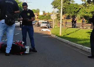 Jovem morre ao bater motocicleta contra poste na Avenida Lúdio Martins Coelho