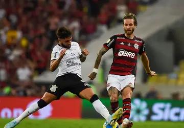 Rádio Nacional transmite Flamengo x Corinthians pelo Brasileirão
