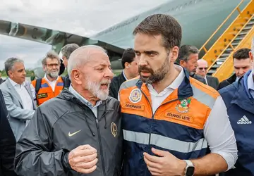 Lula deve anunciar auxílio financeiro às pessoas atingidas no RS