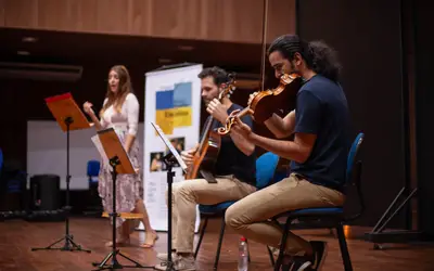 Projeto Música Erudita nas Escolas leva repertório clássico a estudantes e idosos