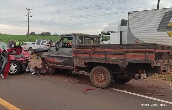 Ultrapassagem de moto causou acidente com caminhões e morte na BR-262