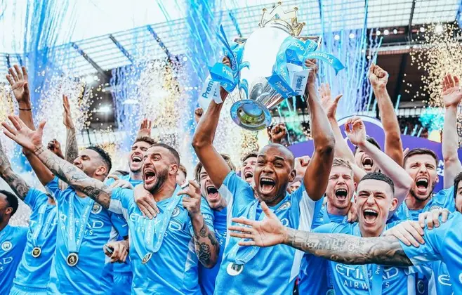 Manchester City vence o Aston Villa com virada histórica e conquista o título do Campeonato Inglês